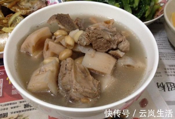 骨头汤|儿科医生这3种汤别给孩子喝了,不仅不长个还伤脾胃,父母谨记