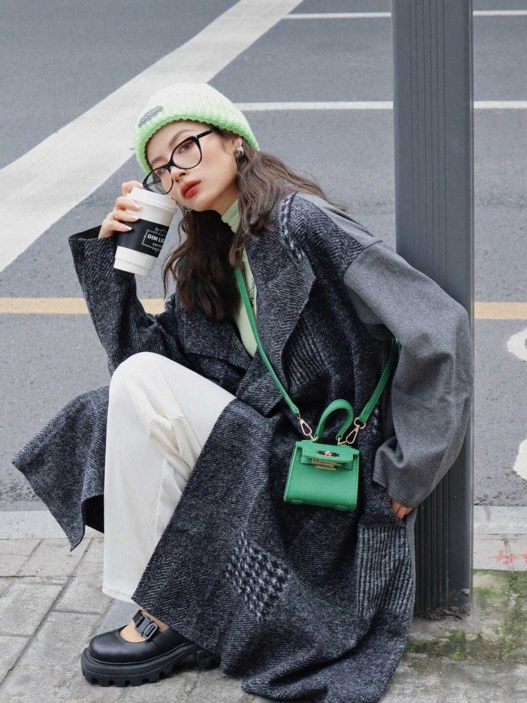 保暖 别穿烂大街的纯色大衣了,试试撞色大衣,保暖舒适又高级