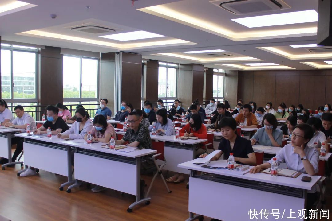 培训|更好地服务开发企业!这个区组织开展新建商品房上市及网签工作培训