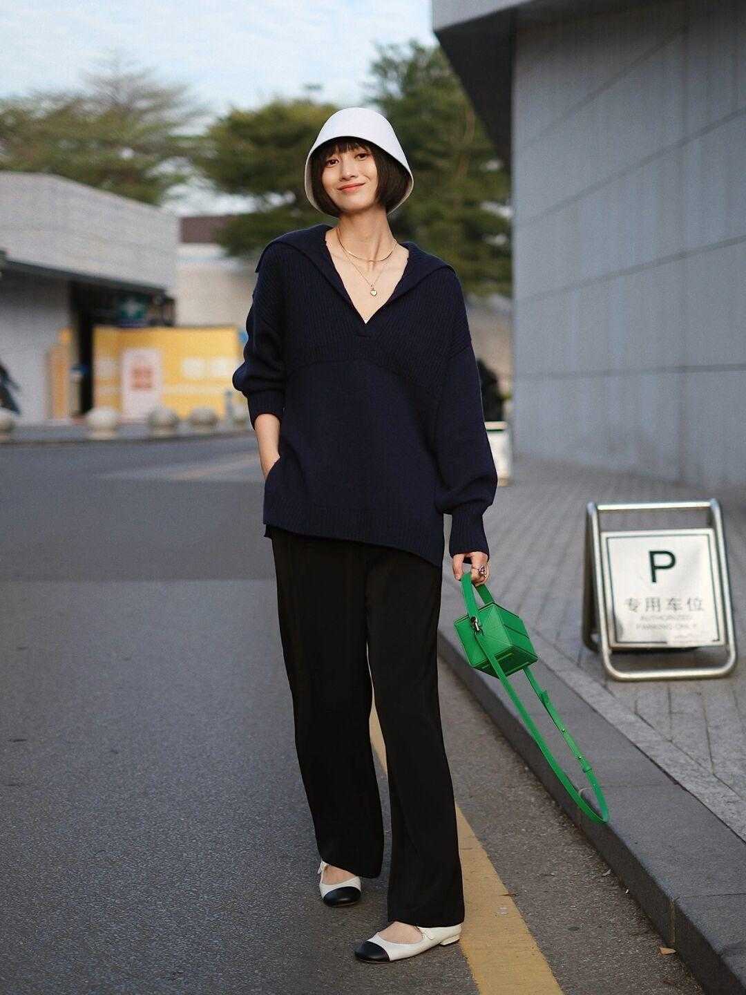 黑丝 出门聚会怎么穿?这四款心机造型,时髦个性又有腔调,咋穿都出彩