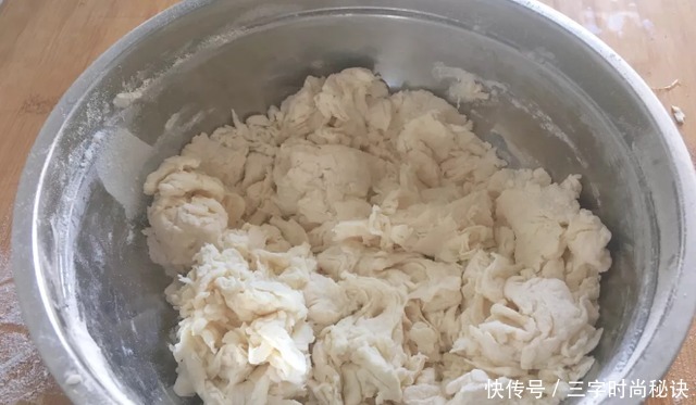 简单|大叔家的过年小吃炸春卷,香脆可口,简单易做,家人喜欢!