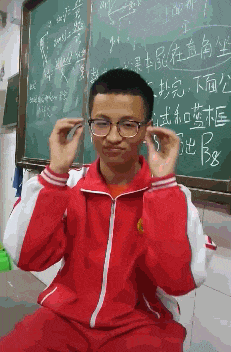 |搞笑GIF:你永远不知道,你的队友在做什么