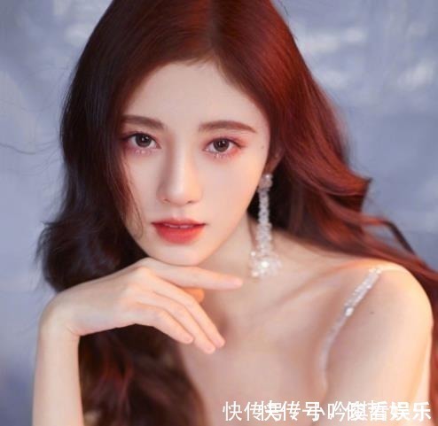 发型 冬季别再披头散发了!这3款发型让你高效变美,很多女明星都在剪