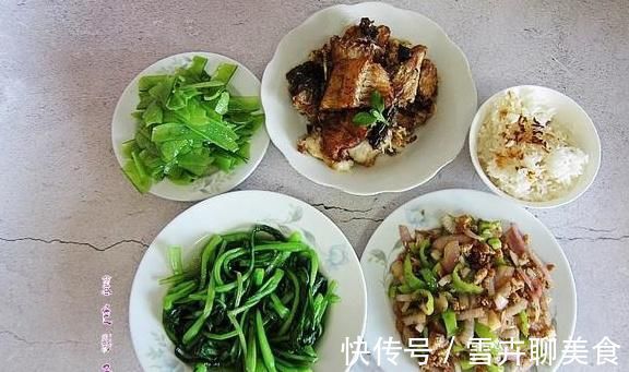 一个菜|老两口的简餐，荤素巧搭配，吃到撑得慌，网友；怎么连皮都吃了