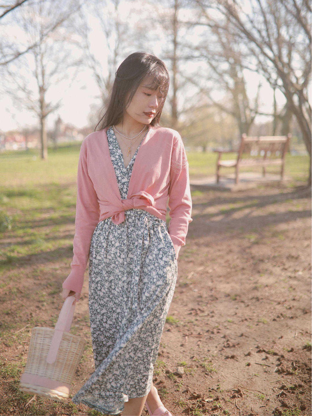 搭配|秋天适合针织衫和裙子,穿出照样美出众