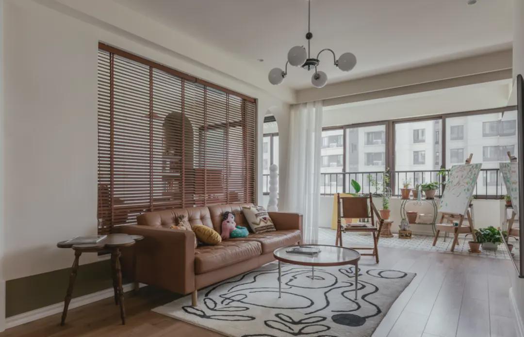 客厅|家里收纳位置少,建议墙体做错位处理,完工后既实用又显气质