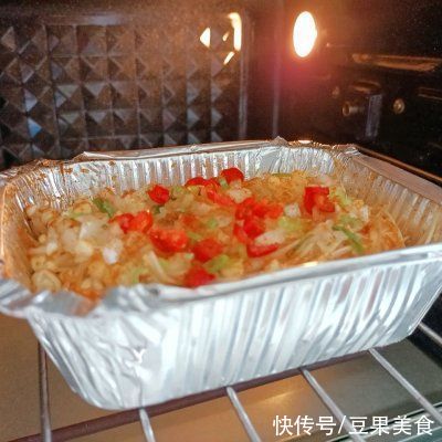 小米辣椒|#饕餮美味视觉盛宴#烤的多少都不够吃的锡纸金针菇