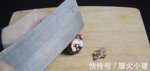 荸荠去皮原来这么简单,教你新办法,轻松剥出完整荸荠,太实用了