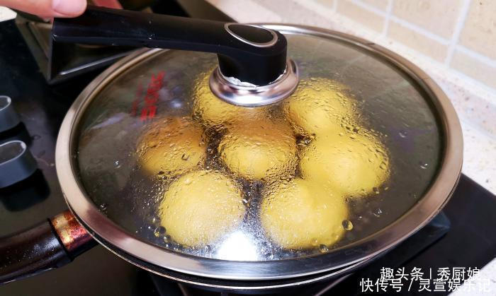 别瞧不起玉米面,教你个秘制做法,我家三天两头就做,真香