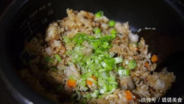 家人没胃口,教你用香芋做一锅焖饭,香味扑鼻,上桌吃3碗,好吃