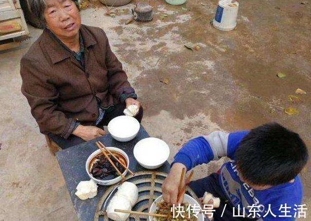 老家伙|越是穷人家的孩子,越喜欢吃“三碗饭”,养出不孝子还不自知
