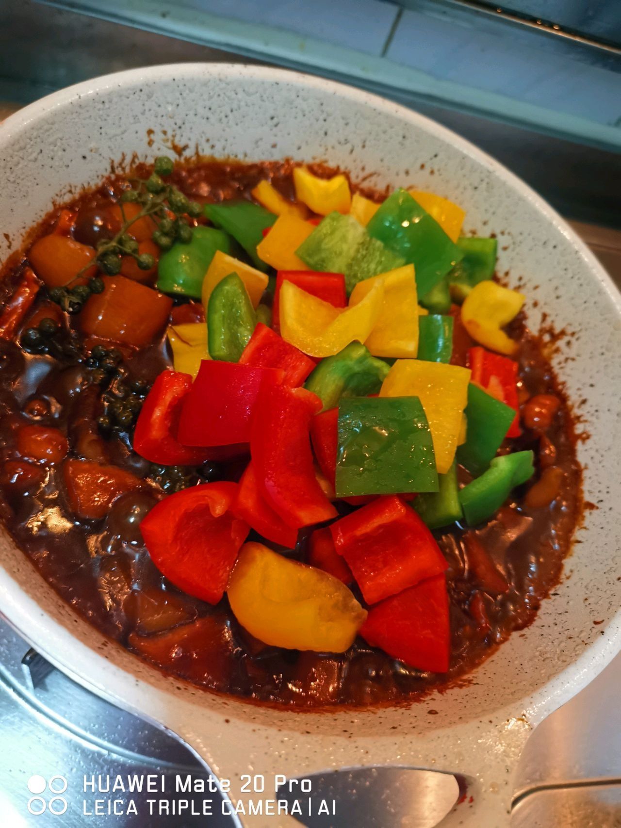  做法|【黄焖鸡米饭】的做法+配方，这样做的酱香口感黄焖鸡，味道醇厚