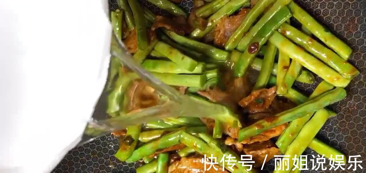 家常版豆角焖面,鲜嫩味美营养丰富,做法简单比拌面好吃数倍