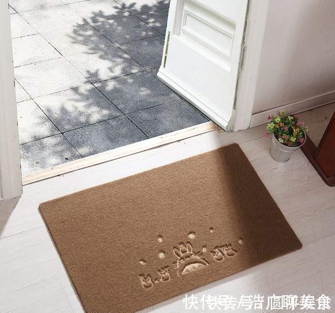 有钱人|入户地垫放门内还是门外有钱人都这样布置,后悔察觉时已晚了