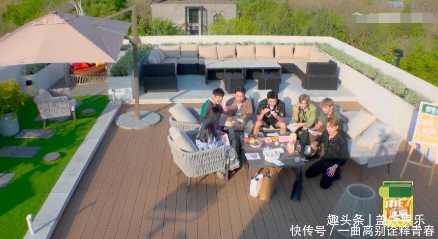 嘉賓|《拜冰》首播槽點節目流程似快本,嘉賓黑歷史多,何炅再受牽連