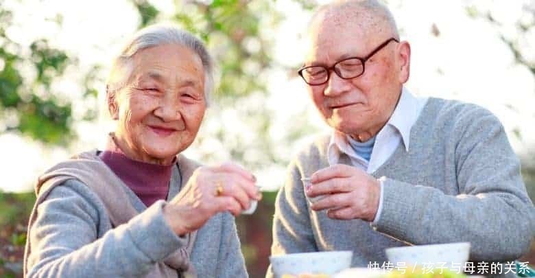 葛大爷|百岁老人长寿的四个方法,多走路排在第二位,排在首位的你很少做