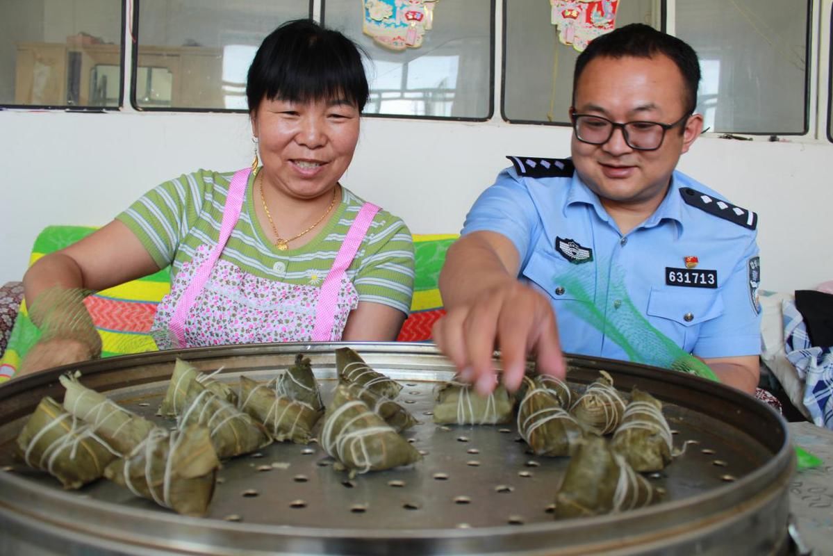 浓情|浓情端午节 工地粽香飘