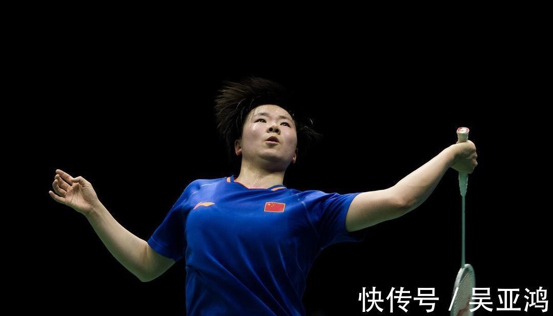 斯里坎斯|世锦赛何冰娇横扫过关，凡尘轻松晋级，国羽男单新锐惨遭逆转