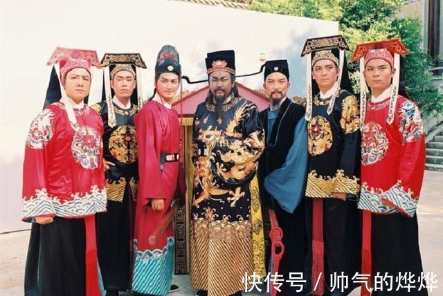 包拯!包青天, 包大人是怎么收服五个绝世高手做保镖的