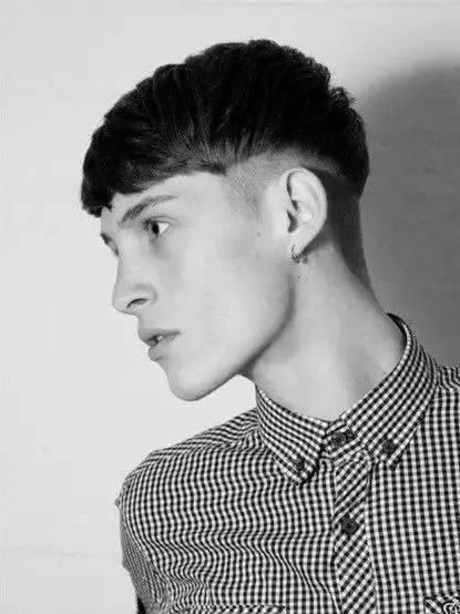 寸头 与颜值无关,让女生脸红心跳的5款男生发型!