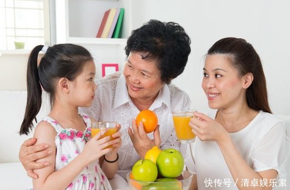 孙子亲还是外孙亲,2个老人说出答案,值得思考