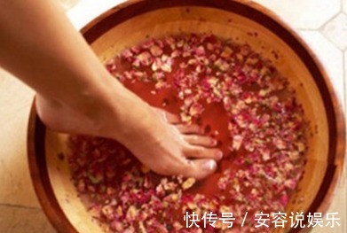 邻居|每天用花椒泡水喝，半个月身体发生了这样的变化，邻居看见都惊叹