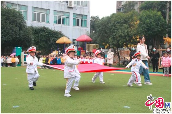 情景剧|加强幼儿户外安全意识成都市第十三幼儿园助力“花朵”健康成长