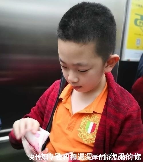 孩子|孩子几岁要给“零花钱”？太早、太晚都会会害了他，这个时间刚好