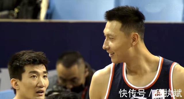 胡金秋|广东队半场崩盘,20分惨败又被双杀!广厦八连胜,徐杰空砍30+8