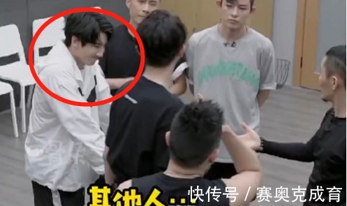 欧阳靖|披荆斩棘赛制惹争议，陈辉、欧阳靖自行淘汰，排名垫底的他不吭声