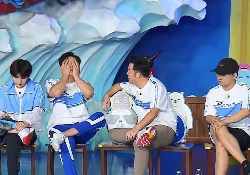 席位|《奔跑吧》为baby改变规则,别人都被关起来,她却获VIP席位