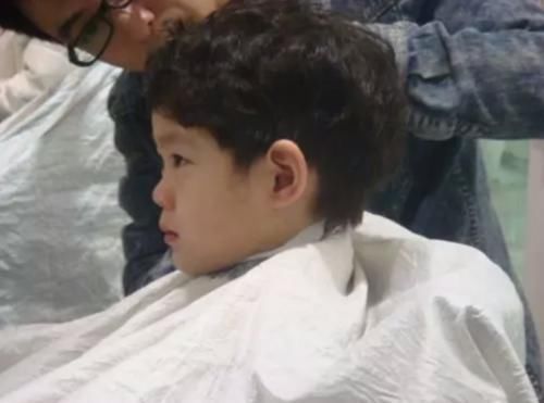 夏季|夏季给宝宝剃头,不光凉快还能让头发越长越更浓密?父母别搞错了