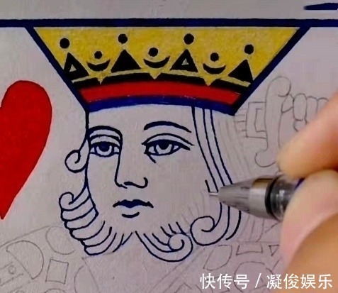 铅笔@小伙拿铅笔画“扑克牌”,开局:技术不达关,完工:可以打牌了!