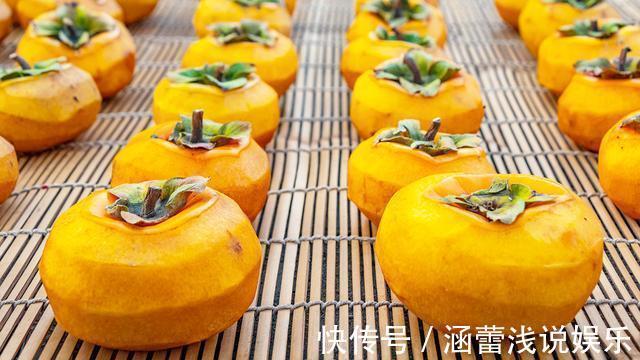 家里柿子太多怕放坏,教你一招快速成干,柿饼香甜柔软有嚼劲