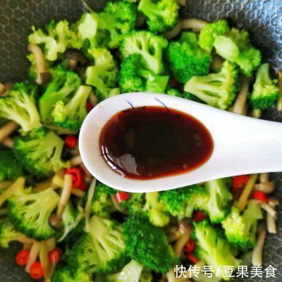 西兰花|低脂低卡蟹味菇爆炒西兰花??夏日必备减肥餐