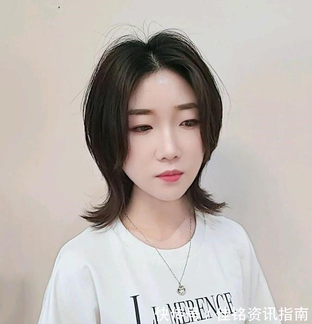染发 羊毛卷已过时，22款当下流行发型送给大家，直接剪就对了！