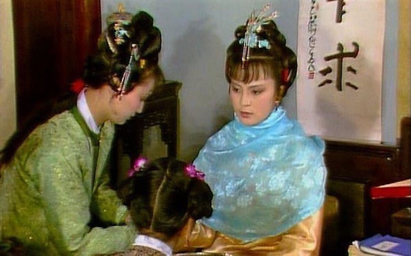 平儿与晴雯长相个性相差甚远,作者为何会将两人并称为“俏”?