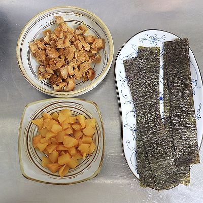 沙拉酱|鸡肉萝卜紫菜包饭