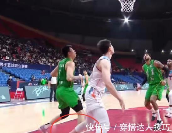 无大碍|辽宁男篮爆冷惨败22分!10连胜终结,还有一大坏消息,张镇麟伤了