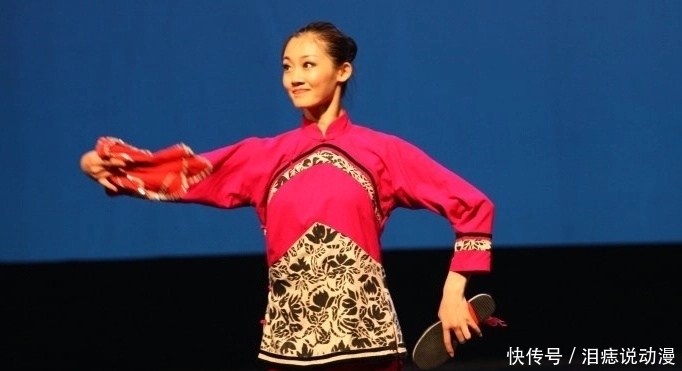 幼苗 郑恺苗苗合体录跑男现场图曝光,女方肤白貌美,郑恺全程追妻被虐