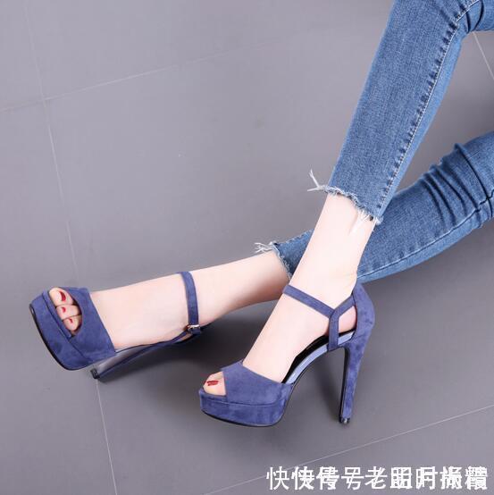 脚型|一双能够瞬间提亮整体搭配的高跟鞋，就是你摆脱搭配困难的救星