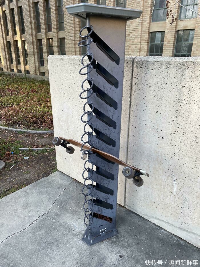 手机充电|网友晒出38个很贴心的生活物品,这些设计师都有一颗产品经理的心,太有爱了