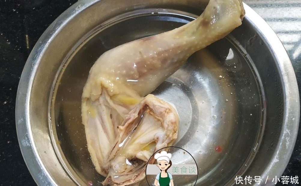 凉菜|夏天,儿子最馋此凉菜,比热菜更早光盘,鲜香开胃,一人吃一大盘