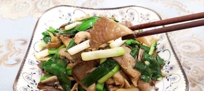 炒蘑菇前要不要先焯水,不懂进来了解一下,这才是蘑菇的正确做法