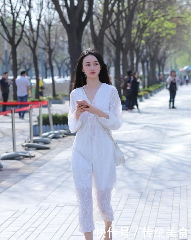 衣裙|街拍: 白衣裙小姐姐, 都散发着某种气质