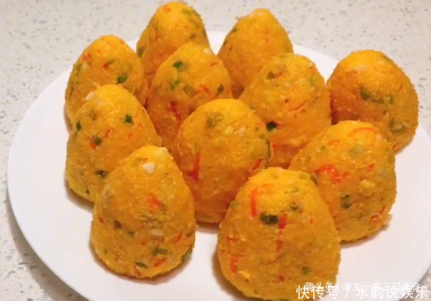  左教|老左教你玉米面窝窝头的正确做法，一次5个都不够吃，太香了