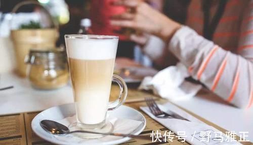 日本广岛大学|三甲院士：多喝这种水缓解骨质疏松，比牛奶强，别再忽视腰酸背疼