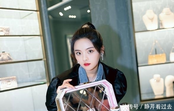 黄晓明 赵露思景甜被曝合作新综艺,黄晓明担任体验官,还有多位顶流加入