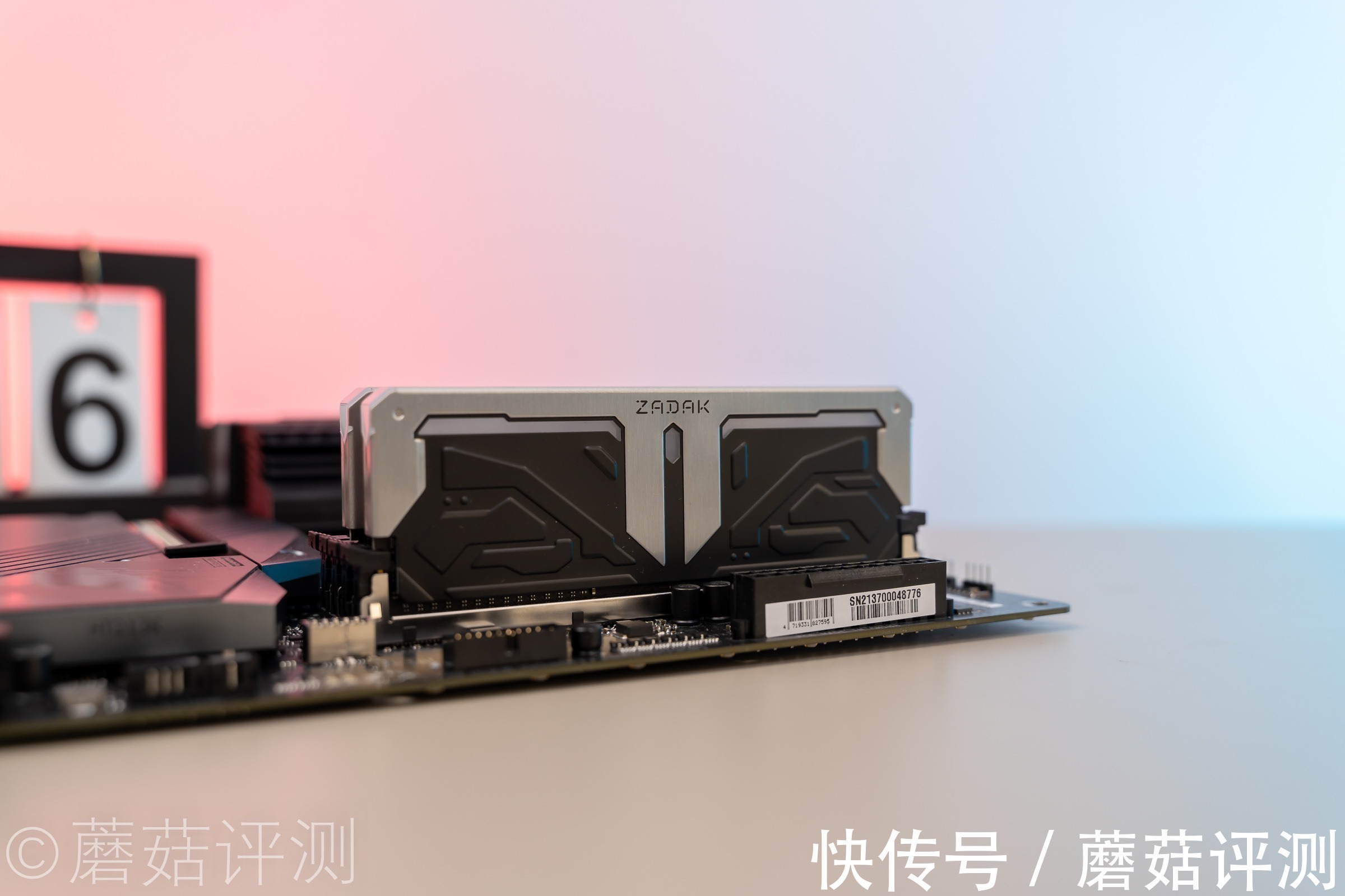 技嘉|DDR5内存高不可攀？看看DDR4的Z690主板吧、技嘉小雕 Z690主板 评测