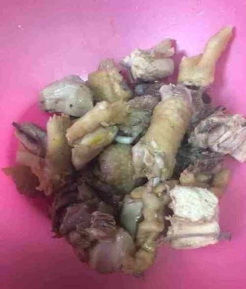 鸡身上最脏的部位，里面含有大量金属，白给都不要，一般人不知道